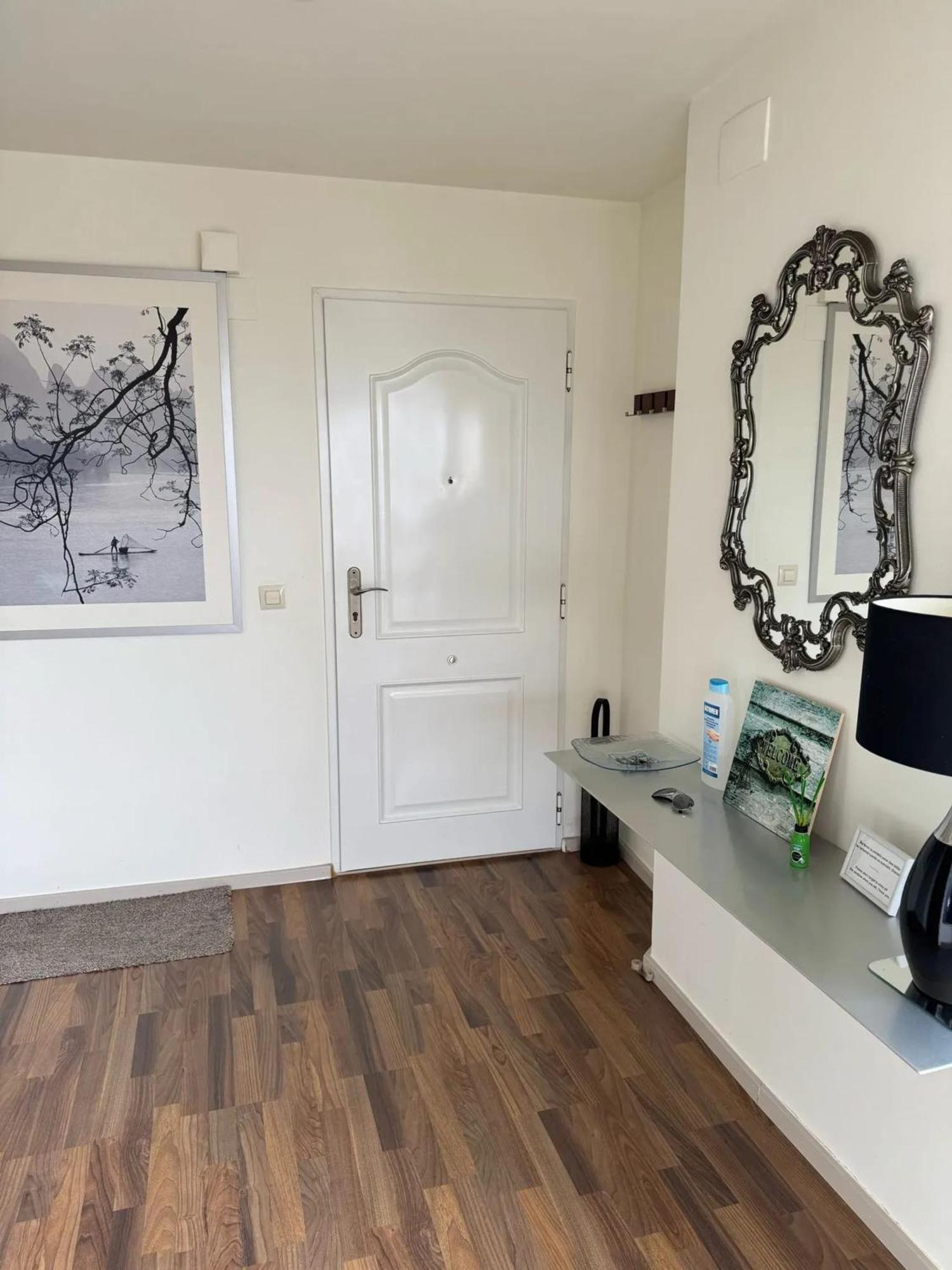 Spacious Apartment In Valencia With Sea View - 160 Sqm Exterior photo